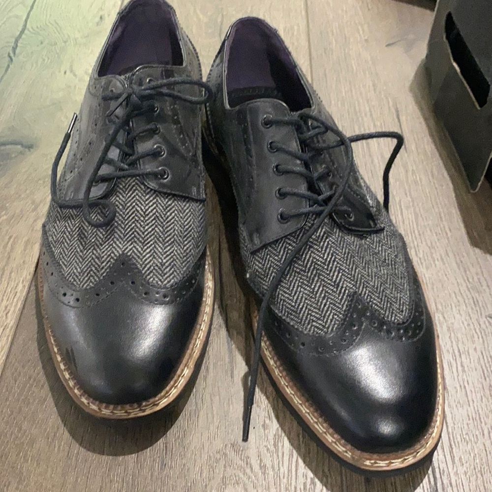 Men’s dress shoe